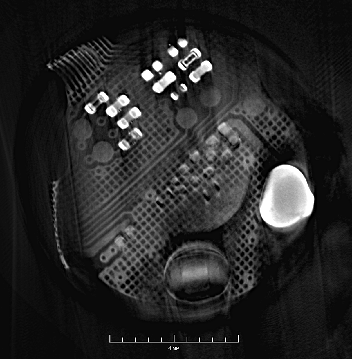 Что видим: веер дорожек к выводам драйвера и к внутреннему микрофону. Что из этого следует: топология тракта подтверждена по всей длине, промежуточных «висящих» узлов нет.