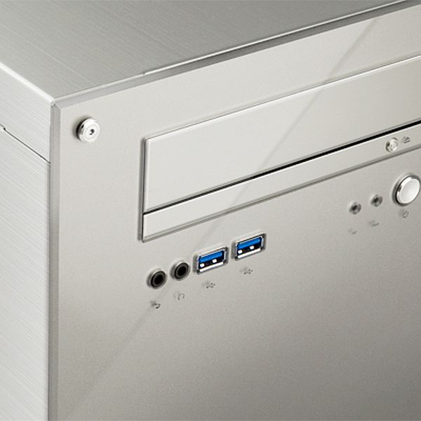 Abee представляет новый модельный ряд кубических корпусов acubic C10R Пластиковая панель