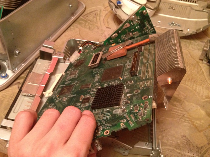 Apple eMac. Разгон c 1 Ггц до 1.2 ГГц при помощи паяльника