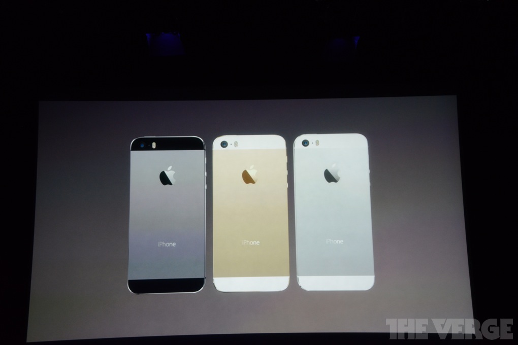 Apple представила iPhone 5S, iPhone 5C и релиз iOS 7