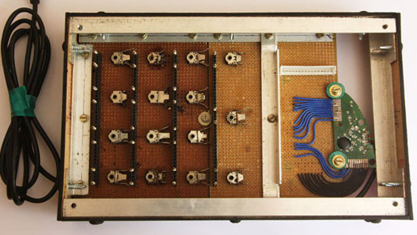 DJ контроллер image