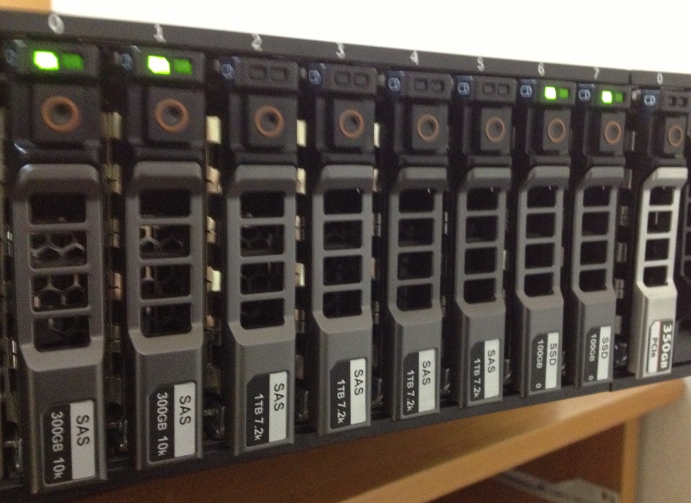 Dell PowerEdge R820 image