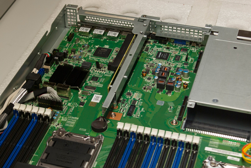 ETegro Hyperion RS130 G4 SFF и Hyperion RS230 G4 SFF – больше дисков, еще больше!