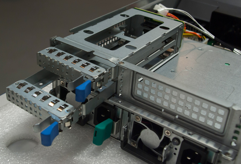 ETegro Hyperion RS130 G4 SFF и Hyperion RS230 G4 SFF – больше дисков, еще больше!