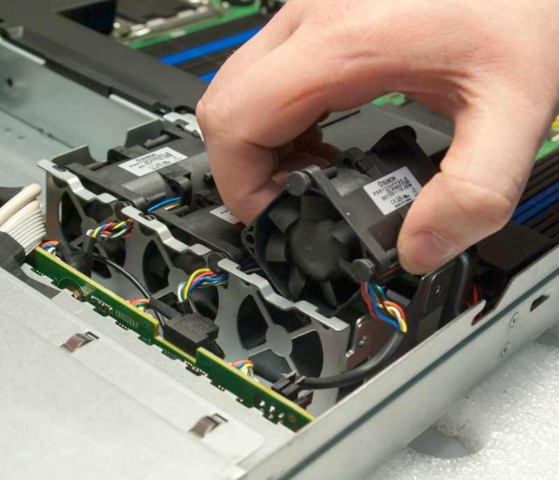 ETegro Hyperion RS130 G4 SFF и Hyperion RS230 G4 SFF – больше дисков, еще больше!