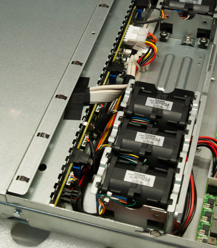 ETegro Hyperion RS130 G4 SFF и Hyperion RS230 G4 SFF – больше дисков, еще больше!