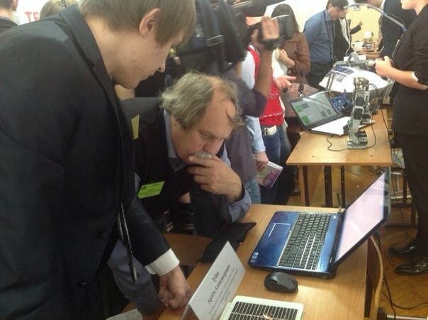 Explorer — 3 и выставка «Шаг в будущее 2013 ЮФО» Explorer — 3 и выставка «Шаг в будущее 2013 ЮФО»