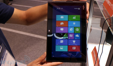 Fujitsu Arrows Tab под управлением Windows 8