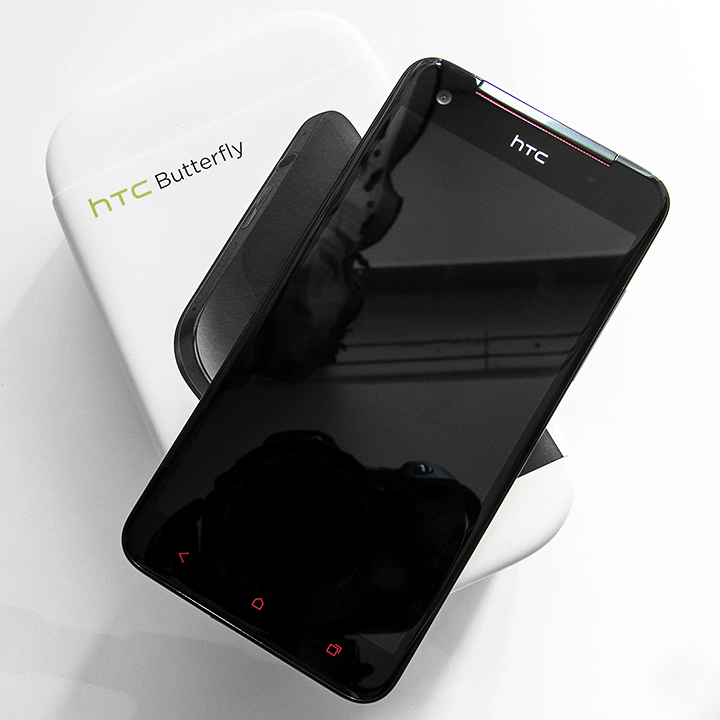 HTC Butterfly — красота на кончиках пальцев