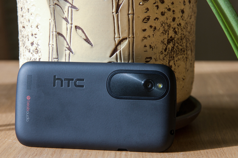 HTC Desire V – больше, чем два в одном