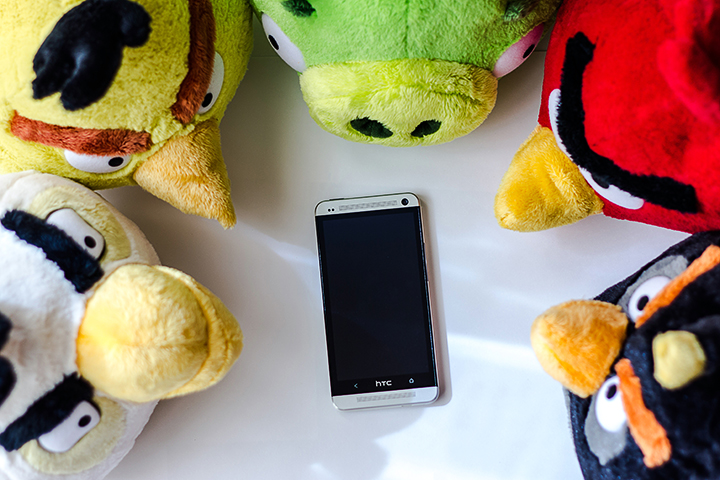 HTC One dual sim — воплощение универсальности