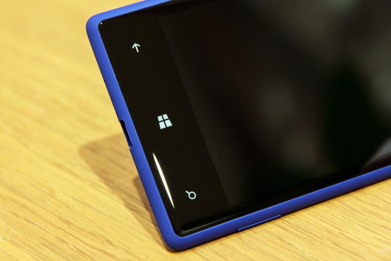 HTC Windows Phone 8X – легкость новизны
