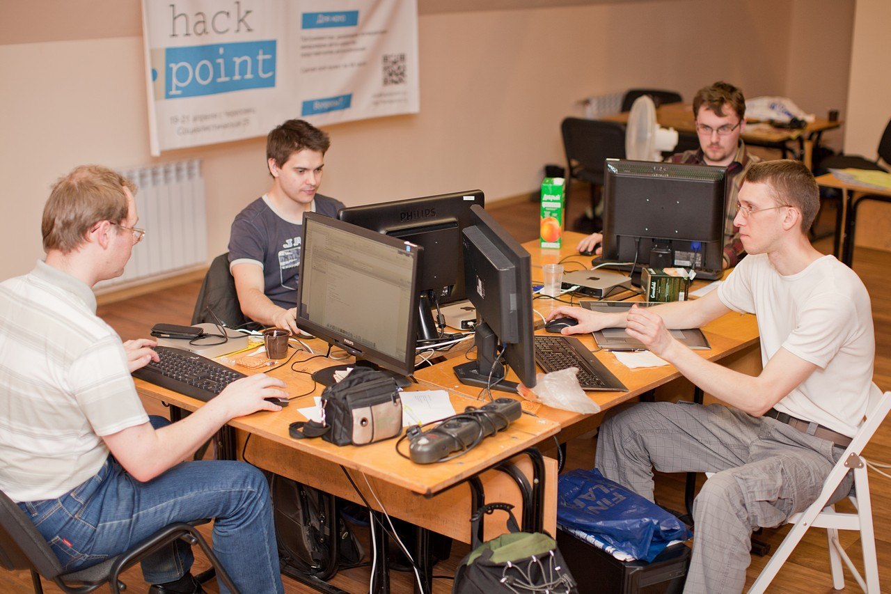 HackPoint. Опыт самостоятельной организации провинциального хакатона с нуля HackPoint. Опыт самостоятельной организации провинциального хакатона с нуля