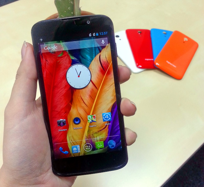 Highscreen Omega Prime Mini: смартфон «неделька» с пятью цветными панелями (анонс! не обзор)