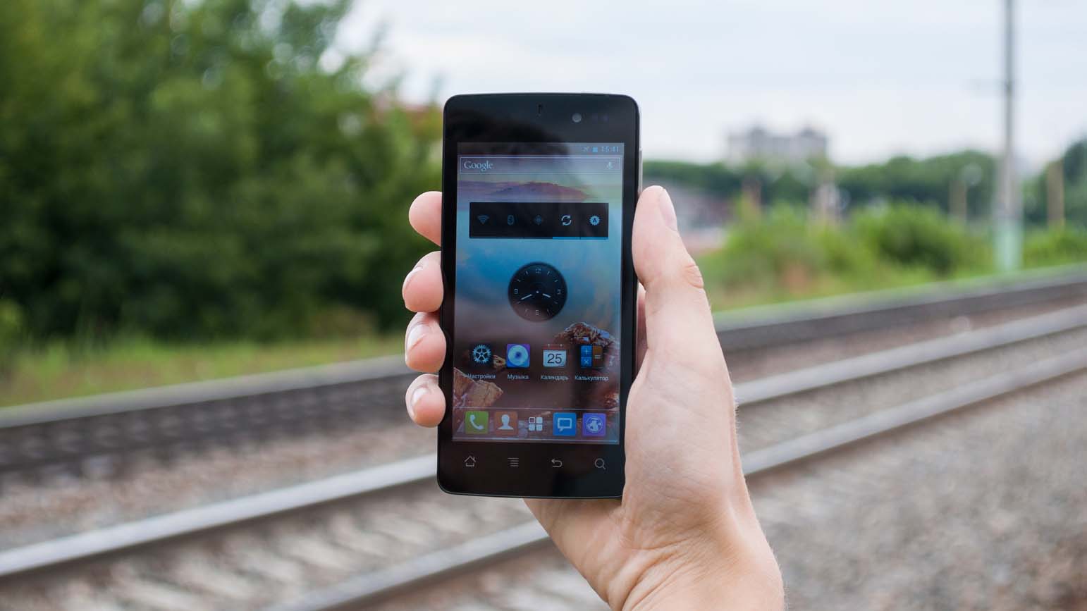 Highscreen Omega Q — бюджетный четырехъядерник