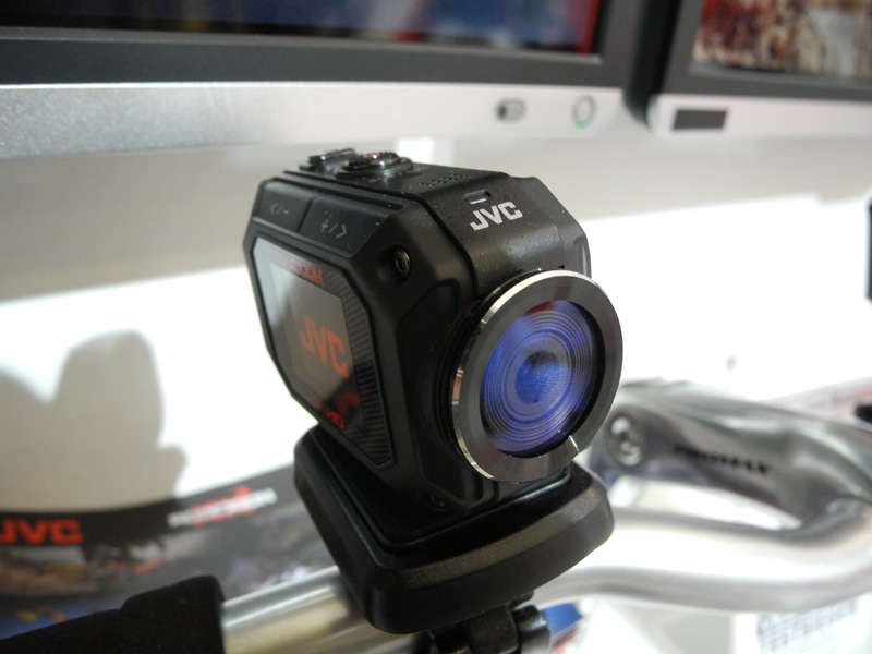 IFA 2013: action камеры