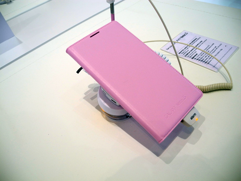 IFA 2013 своими глазами: мобильные устройства Samsung, Toshiba, Panasonic, TCL/Alcatel и Archos IFA 2013 своими глазами: мобильные устройства Samsung, Toshiba, Panasonic, TCL/Alcatel и Archos