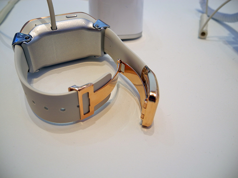 IFA 2013 своими глазами: мобильные устройства Samsung, Toshiba, Panasonic, TCL/Alcatel и Archos IFA 2013 своими глазами: мобильные устройства Samsung, Toshiba, Panasonic, TCL/Alcatel и Archos