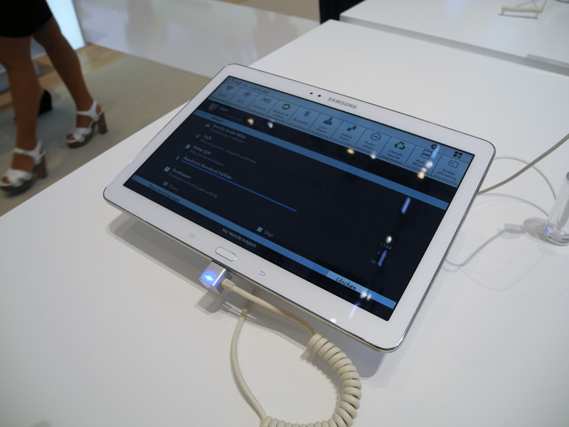 IFA 2013 своими глазами: мобильные устройства Samsung, Toshiba, Panasonic, TCL/Alcatel и Archos IFA 2013 своими глазами: мобильные устройства Samsung, Toshiba, Panasonic, TCL/Alcatel и Archos