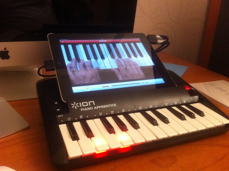 ION Piano Apprentice — контроллер для Garage Band