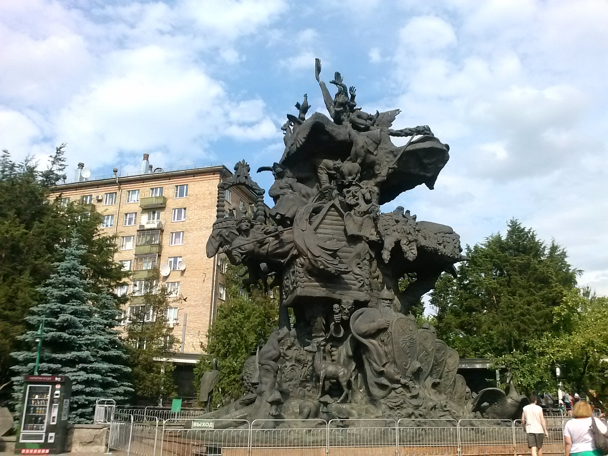 LG Optimus F5 — LTE в среднем сегменте