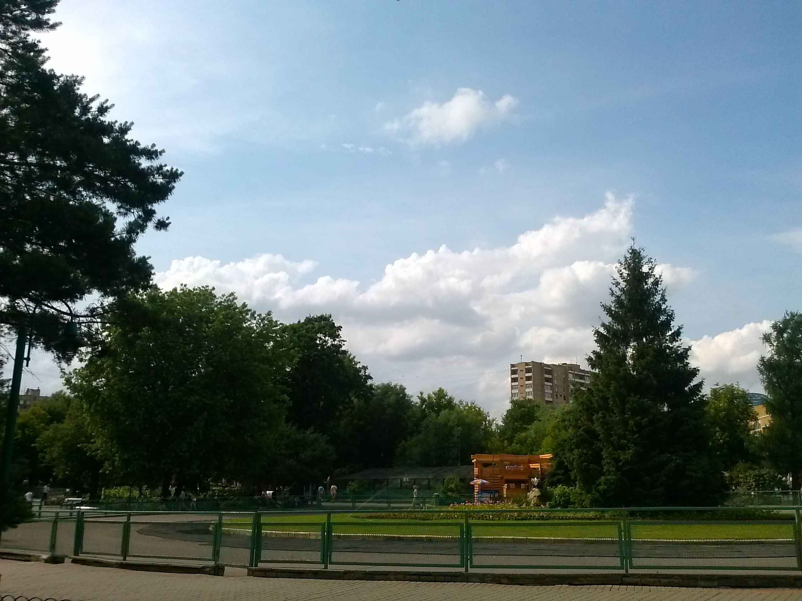 LG Optimus F5 — LTE в среднем сегменте