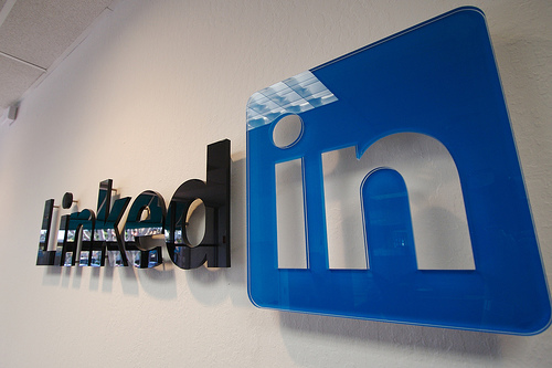 LinkedIn рассматривает возможность покупки портала Monster.com