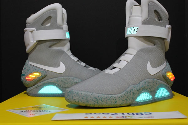 Пару Nike Mag 2011 года сейчас можно купить на аукционе eBay примерно за $8000