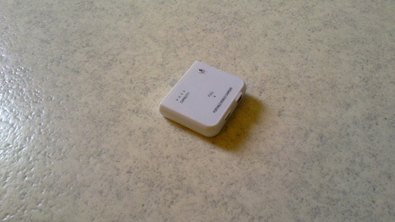 Nokia DC 16 — резервное зарядное устройство