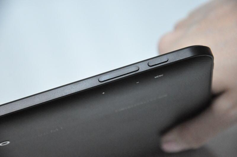 PiPO M1 — производительный планшет с «желейной конфетой»