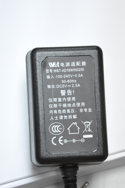 PiPO M1 — производительный планшет с «желейной конфетой»