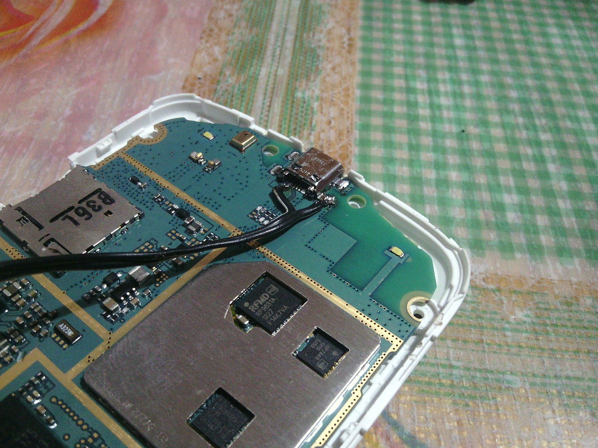 Qi зарядное устройство для любого телефона/смартфона и вообще гаджета Qi зарядное устройство для любого телефона/смартфона и вообще гаджета