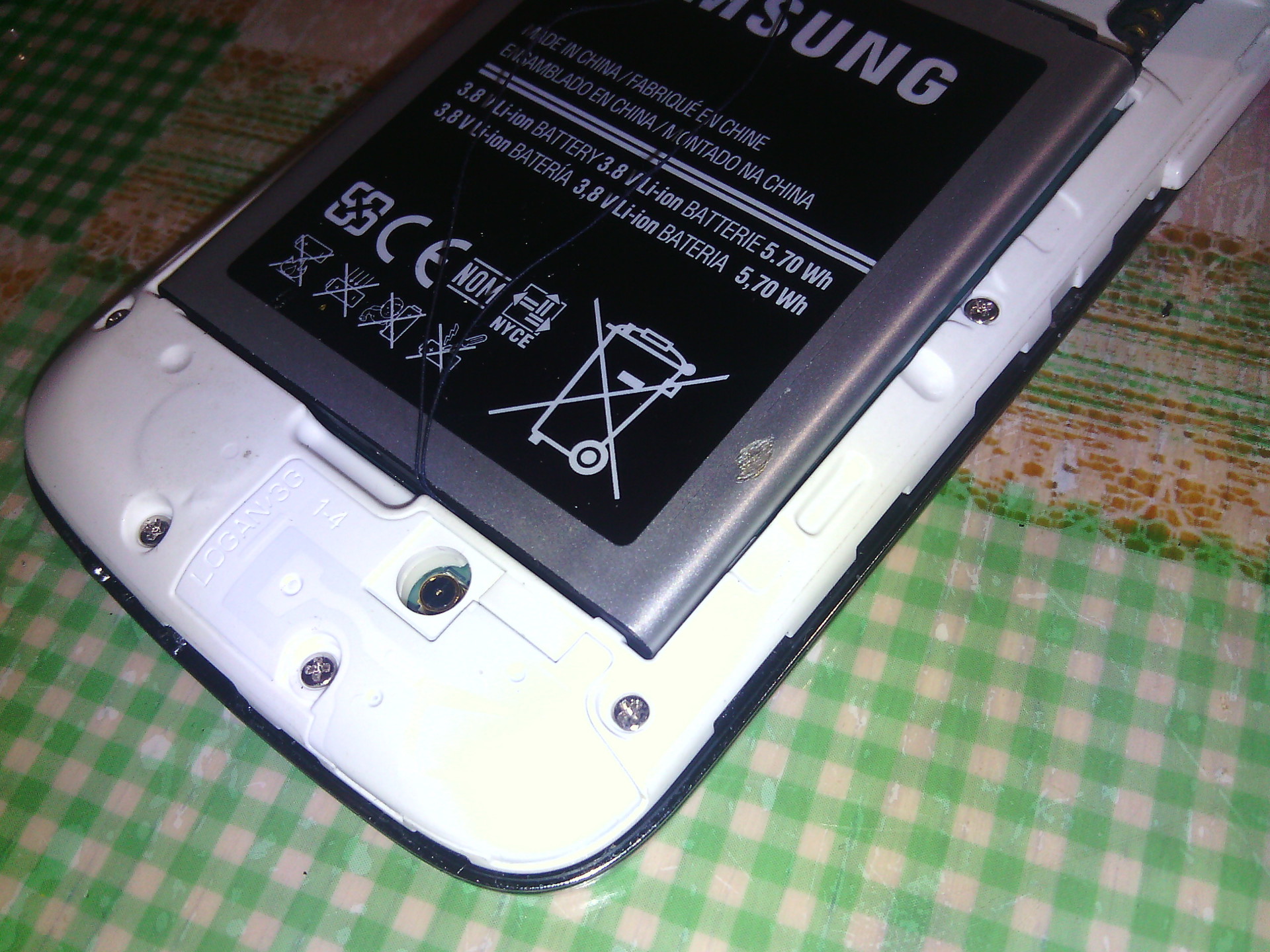 Qi зарядное устройство для любого телефона/смартфона и вообще гаджета Qi зарядное устройство для любого телефона/смартфона и вообще гаджета