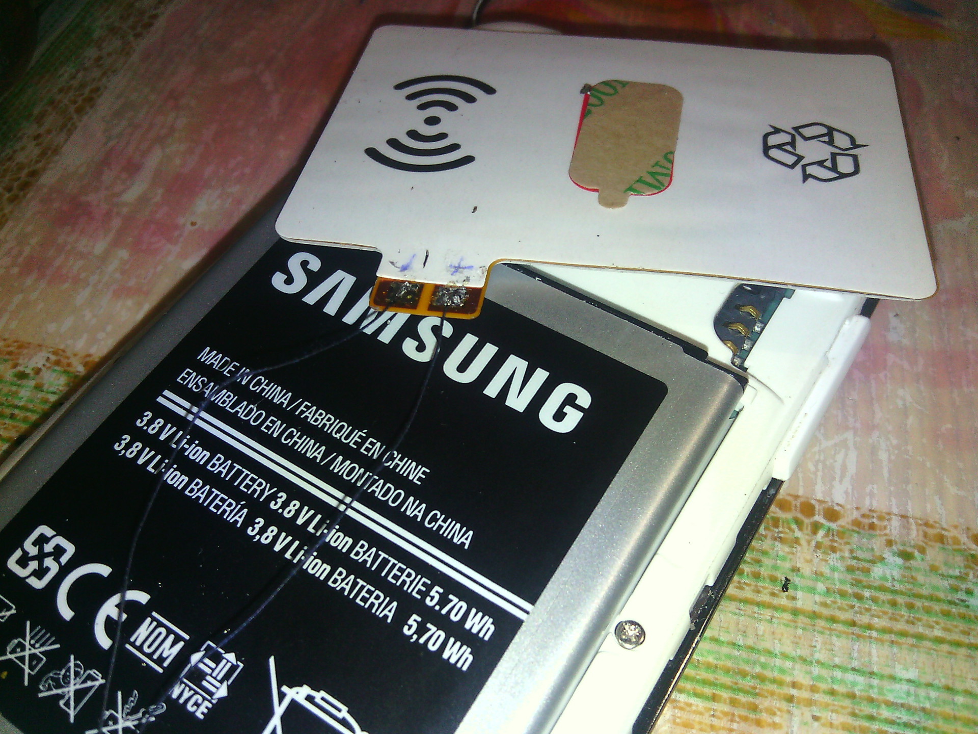 Qi зарядное устройство для любого телефона/смартфона и вообще гаджета Qi зарядное устройство для любого телефона/смартфона и вообще гаджета