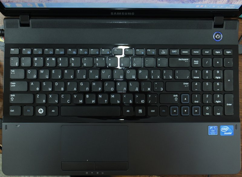 Samsung 300E5Z A06 — ноутбук с матовым экраном за 11900 рублей