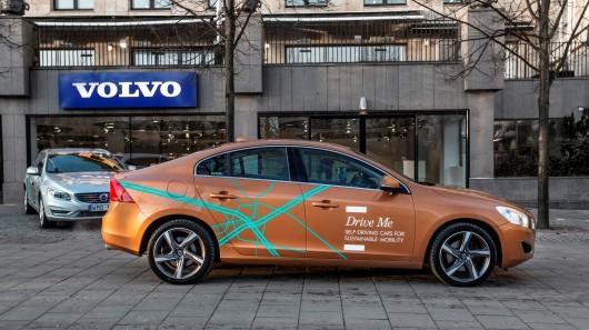 Volvo тестирует свои роботы автомобили на обычных дорогах