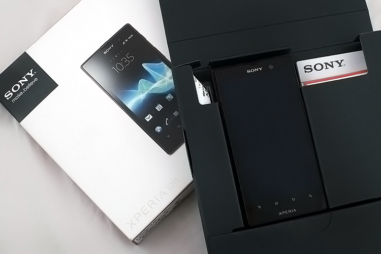 Большой: обзор Sony Xperia ion Большой: обзор Sony Xperia ion