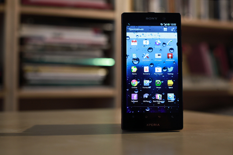 Большой: обзор Sony Xperia ion