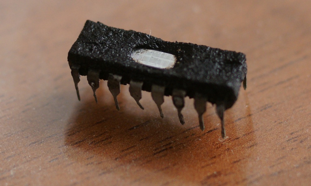 Часть 2: Как «открыть» микросхему и что у неё внутри? Z80, Мультиклет, MSP430, PIC и другие Часть 2: Как «открыть» микросхему и что у неё внутри? Z80, Мультиклет, MSP430, PIC и другие