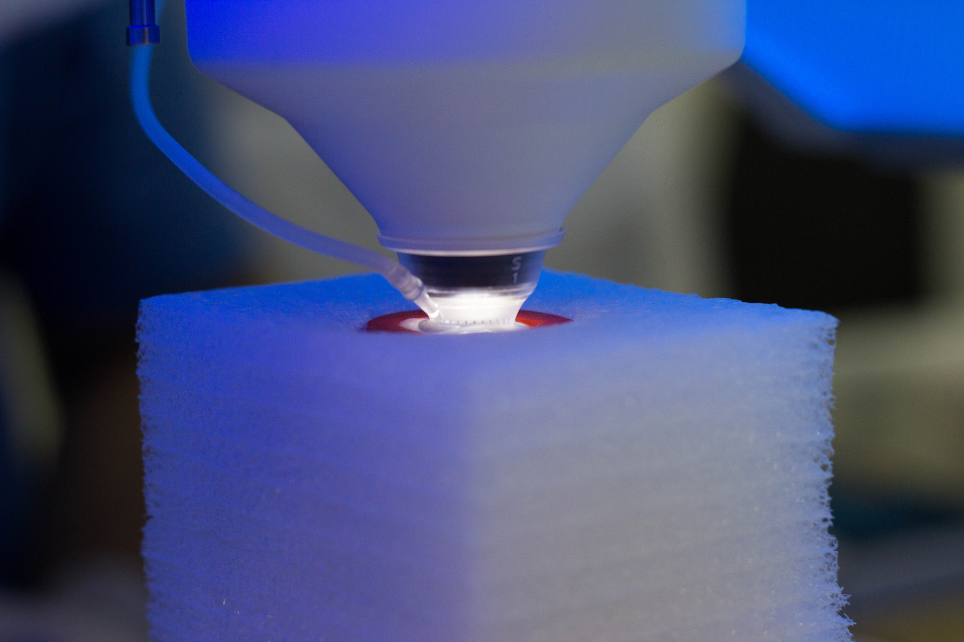 Часть 3. Знакомьтесь — лазер по имени Amaris. Переезды и первое пробуждение VisuMax