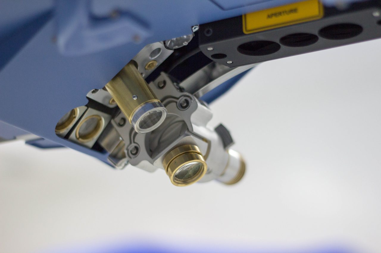 Часть 3. Знакомьтесь — лазер по имени Amaris. Переезды и первое пробуждение VisuMax