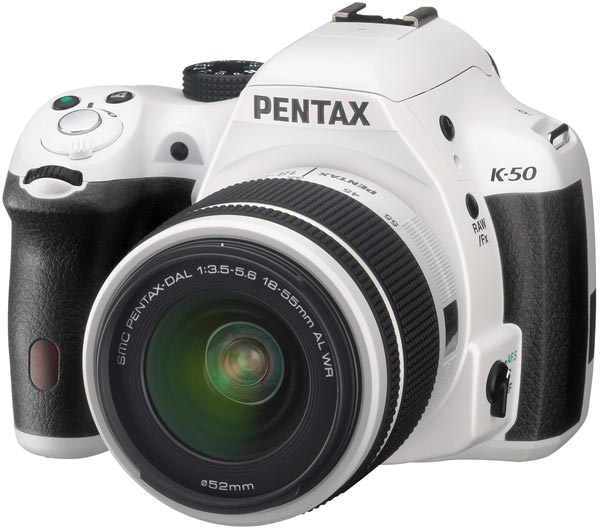 Стоимость камеры Pentax K-50 с объективом smc Pentax-DA L 18-55mm F3.5-5.6AL WR равна $780