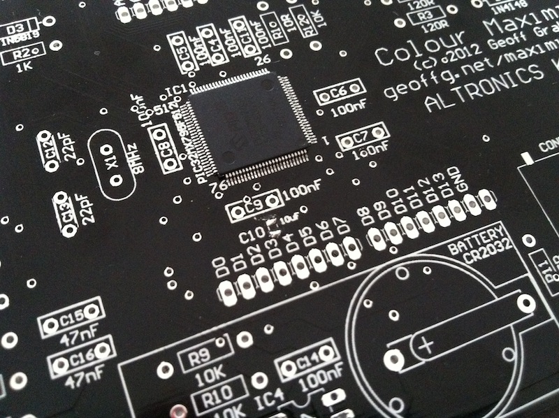 Цветной микрокомпьютер Maximite на базе PIC32