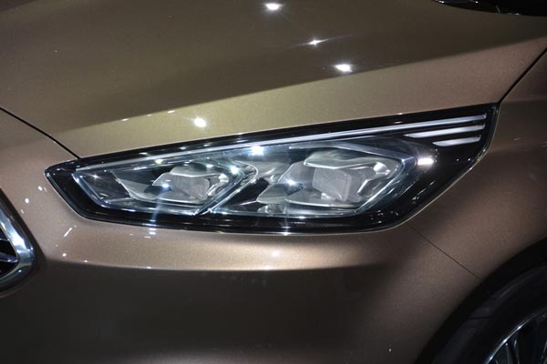 Когда фары на органических светодиодах появятся в серийных автомобилях Ford, пока неизвестно