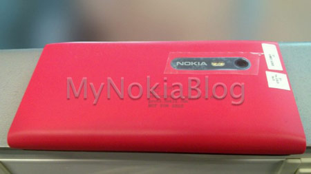 прототип смартфона Nokia RM-742 Lauta