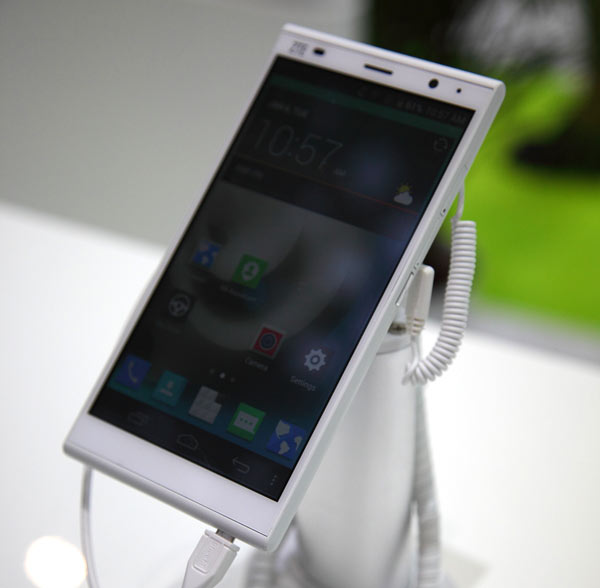 Компания ZTE привезла на MWC 2014 планшетофон Grand Memo II LTE