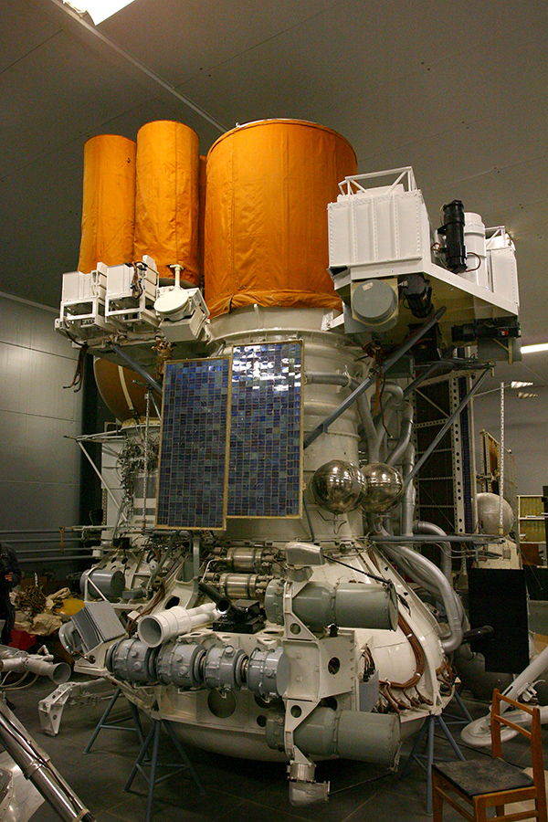 Где таится история космоса