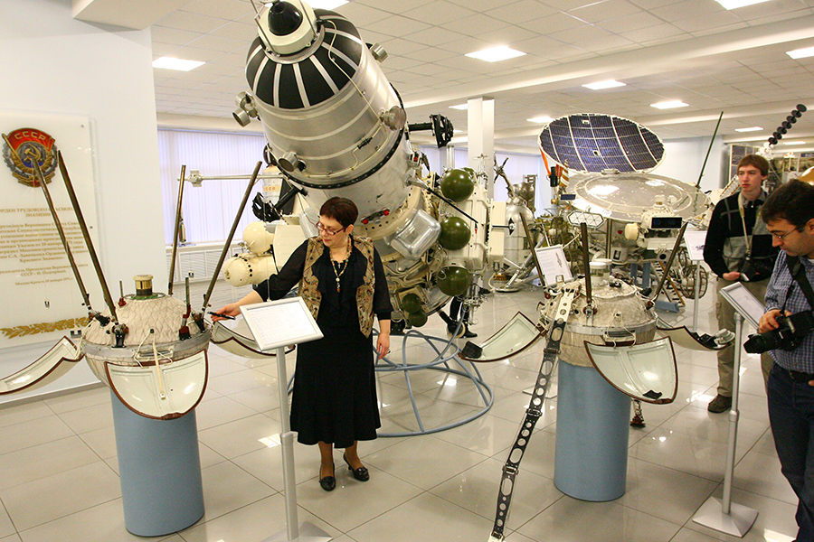 Где таится история космоса