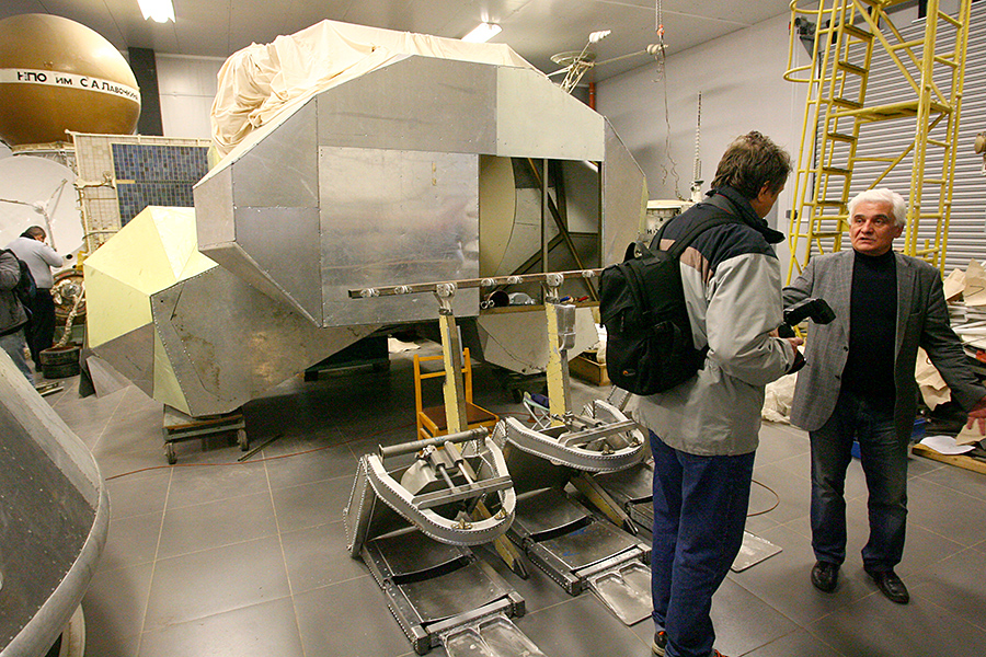 Где таится история космоса