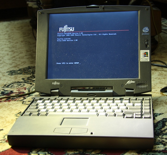 Гость из 90 х, ноут Fujitsu Milan Гость из 90 х, ноут Fujitsu Milan